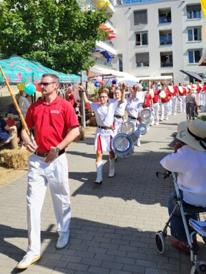 Auftritt beim Sommerfest im Vitanas Senioren Centrum (Bild vergrößern)