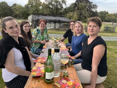 Zwiebelkuchen & Federweißer / Junge LandFrauen (Bild vergrößern)