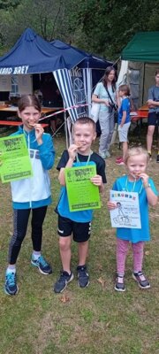 Foto zur Meldung: Trio auf dem Podium in Brey