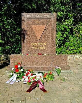 Foto zur Meldung: Gedenkveranstaltung zu Ehren der Opfer des Faschismus in Strausberg