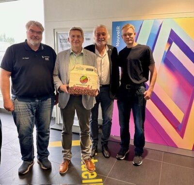 Marko Mayer, Dr. Oliver Hermann, Wilfred Mayer und Felipe Mayer (v.l.n.r.) | Foto: Gabriele Hahn (Bild vergrößern)