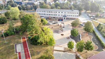 Einweihung Schulhof - Tag der offenen Tür in der Hans-Nadler-Grundschule Gröden (Bild vergrößern)