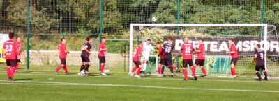 Spannendes Spiel bringt 3 Punkte aus der Glasmacherstadt (Bild vergrößern)