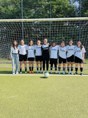 U17 Fußballerinnen werden Stadtmeisterinnen (Bild vergr&ouml;&szlig;ern)
