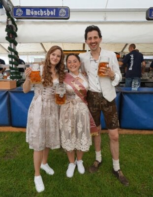 Wiesenfestkönigin gesucht – Schärpe sucht neue Trägerin! (Bild vergrößern)