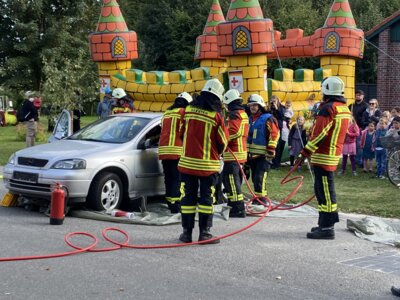 Foto zur Meldung: 112 Jahre Feuerwehr Seester: Aktionstag mit vielen Gästen