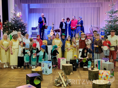 Wie auf dem Foto im Jahr 2023 gibt es auch diesmal ein Programm zu Weihnachten für die Senioren von Pritzwalk. Foto: Beate Vogel (Bild vergr&ouml;&szlig;ern)
