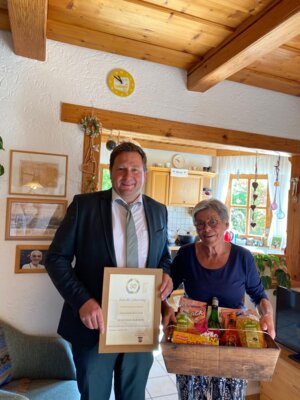 Foto zur Meldung: Viele Gratulanten beim 80. Geburtstag von Gerlinde Zweck