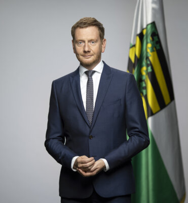 Foto zur Meldung: Neujahrsgruß des Sächsischen Ministerpräsidenten Herrn Michael Kretschmer für das Jahr 5785