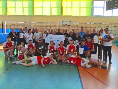 Foto zur Meldung: Sportliche Leidenschaft ohne Grenzen – Volleyballturnier Rymań & Neuenhagen