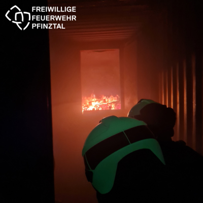 Atemschutzgeräteträgertraining der Freiwilligen Feuerwehr Pfinztal (Bild vergrößern)