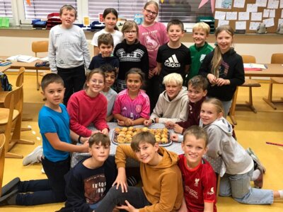 Mathe mal anders - Muffins nach Rezept - Klasse 4