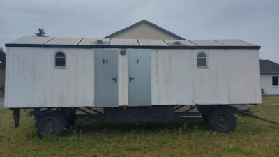 **Ausschreibung zur Angebotsabgabe: Sanierung des Toilettenwagens** (Bild vergrößern)