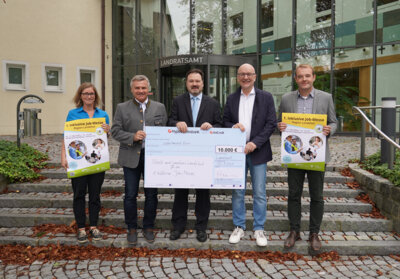 Es freuen sich auf die 1. Inklusive Jobmesse (von links): Linda Pilz, Peter Dreier, Michael Pfanneberg, Alexander Putz und Christoph Limmer. (Bild vergrößern)
