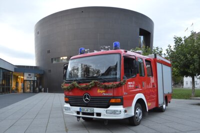 Nach Ende der WF: Steiff spendet Löschfahrzeug (Bild vergr&ouml;&szlig;ern)
