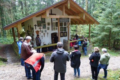 Foto zur Meldung: Handwerkerverein pilgerte zur Kesselbodenkapelle