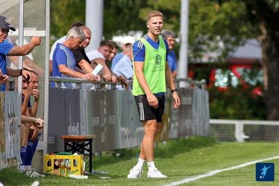 Jonas Moser gehört mittlerweile zu den dienstältesten Coaches der Bezirksliga Ost – Foto: Bernhard Enzesberger (Bild vergrößern)