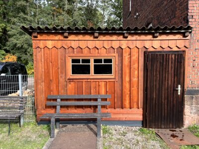 Meldung: Kurbelhäuschen im farbigen Gewand