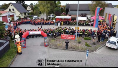 Herbstmarsch der Jugendfeuerwehren: Feuerwehr Abtshagen holt erneut den ersten Platz (Bild vergrößern)