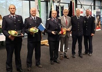 Foto zur Meldung: Hohe Ehrung für Naunhofs Stadtwehrleiter Thomas Conrath