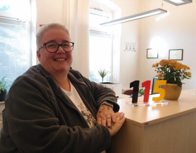 Bianca Woelke empfängt Sie an der neuen Anmeldung in Mittelangeln.