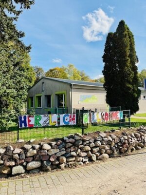 Interessierte Gäste beim Tag der offenen Tür