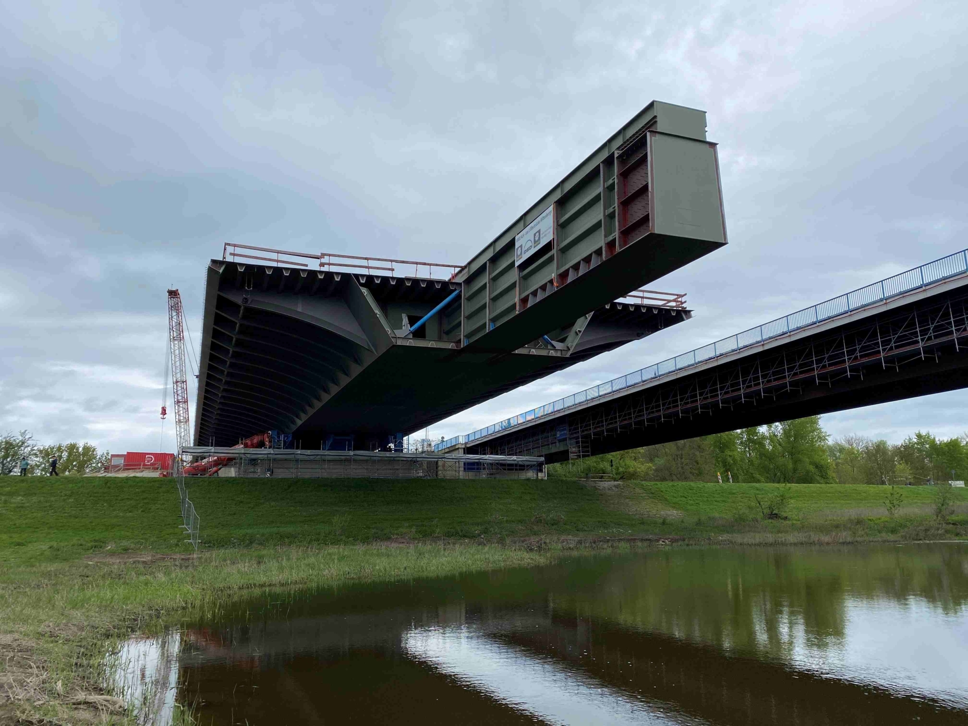 Wittenberge A14 Zwischenverschub des Überbaus der neuen Elbebrücke
