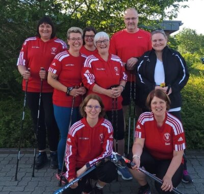 Nordic Walking und gute Laune (Bild vergrößern)