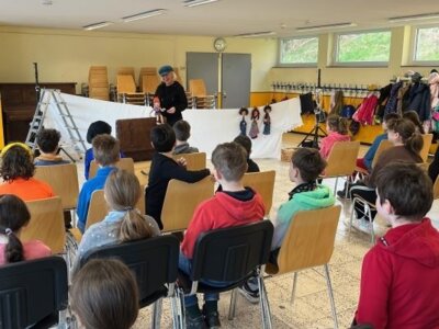 Die Polizei in der Schule (Bild vergrößern)