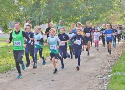 Foto zur Meldung: Ossis 8er-Lauf an der DJK erfreut sich erneut großer Beliebtheit