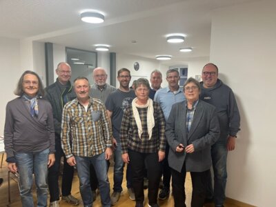 Die Vorstandschaft der ZWG (von Links) Edith Kuhn (Schriftführerin), Eberhard Hahn (Beisitzer), Bernhard Streck (Kassenprüfer), Michael Kaffer (Kassenprüfer), Florian Berwind (Beisitzer), Monika Ullrich (Beisitzer), Christian Guschker (Beisitzer, Walter Dietz (2. Vorsitzender), Julitta Ott (1. Vorsitzende) und Gerhard Müller (Kassier)