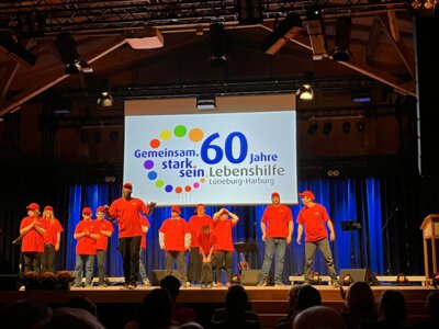 Jubiläumsfeier "60 Jahre Lebenshilfe Lüneburg-Harburg" im Kulturforum Gut Wienebüttel in Lüneburg (Bild vergrößern)