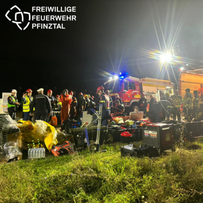 Pfinztaler Feuerwehr unterstützt bei großer Katastrophenschutzübung internationale Einsatzkräfte (Bild vergrößern)
