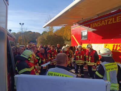 Einweisung der Zugführer in die Lage