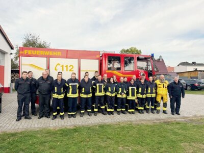 Erfolgreicher Abschluss der "Truppmann 1" - Ausbildung (Bild vergrößern)