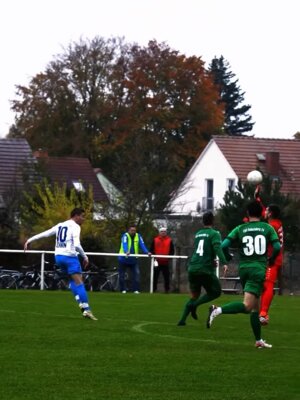 Galle trifft per Lupfer zum 1:3. (Bild vergrößern)