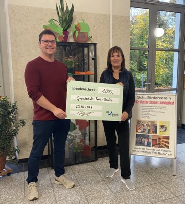 1000 € Spende für den Schulförderverein
