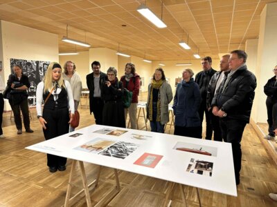 Studentinnen des Fachbereichs Design der Fachschule Potsdam stellten am 29. Oktober im ehemaligen Kaufhaus Magnet Foto-Arbeiten vor I Foto: Martin Ferch (Bild vergrößern)