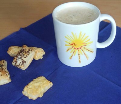 Foto zur Meldung: Wir DABEI! Café mit „Weihnachts-Bastelei“