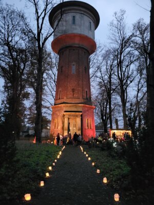 Foto: Rolandstadt Perleberg | Zum Lichterfest wird sich der Hörturm wieder erleuchtet präsentieren.
