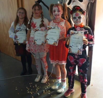 Halloweenparty - Spuk und Geister in der MENSA (Bild vergrößern)