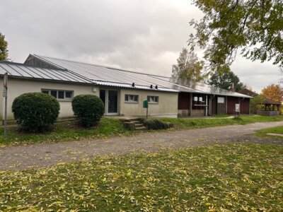 Fertigstellung der Sanierung des Daches der Reithalle Mariendorf (Bild vergr&ouml;&szlig;ern)