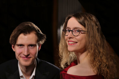 Meldung: Töne der Klassik: Klavierduo Ada Aria und Ead Anner Rückschloß