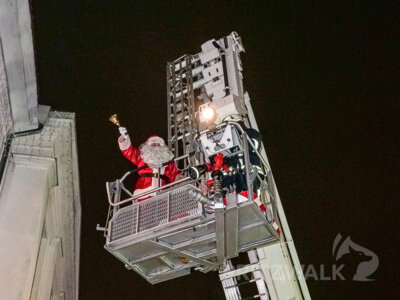 Der Nikolaus hat sich schon einmal im Rathaus verirrt. Diesmal wird er wieder dort erwartet. Foto: Andreas König (Archiv) (Bild vergr&ouml;&szlig;ern)
