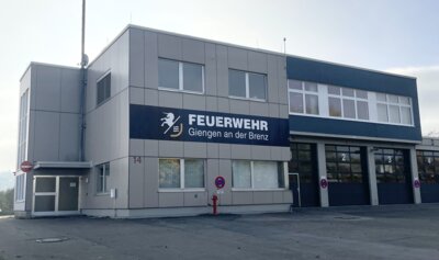 Feuerwehrhaus beklebt (Bild vergrößern)