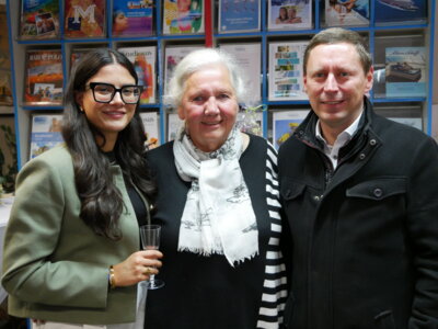 Foto zur Meldung: Inhaberwechsel im Reisebüro Gottschalk – Bürgermeister Axel Schmidt zu Gast bei der Geschäftsübergabe