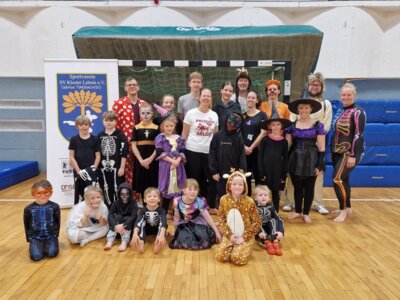 Sek. Taekwondo: Halloween-Training (Bild vergrößern)