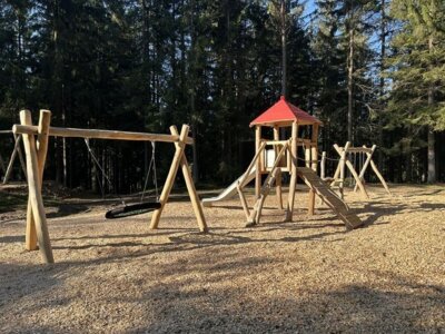 Meldung: Bauarbeiten am Spielplatz