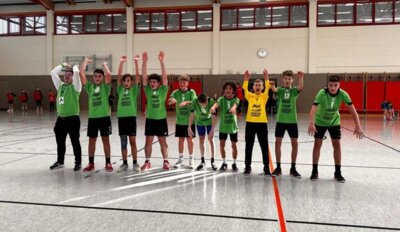 TSV Lichtentanne gewinnt gegen SG Handball Oberland mit 15:25