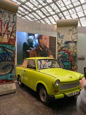 Fahrt des 10. Jahrgangs zum Haus der Geschichte (Bild vergrößern)